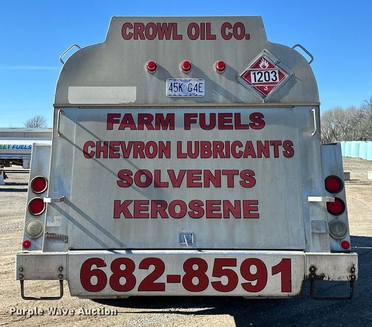 image for item OM9766 2004 Freightliner  FL70 fuel truck