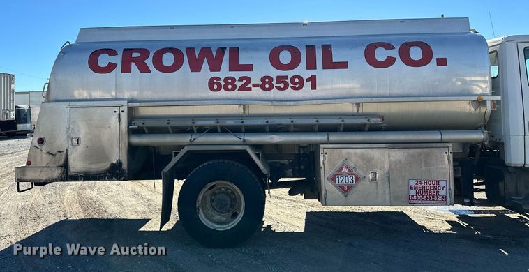 image for item OM9766 2004 Freightliner  FL70 fuel truck