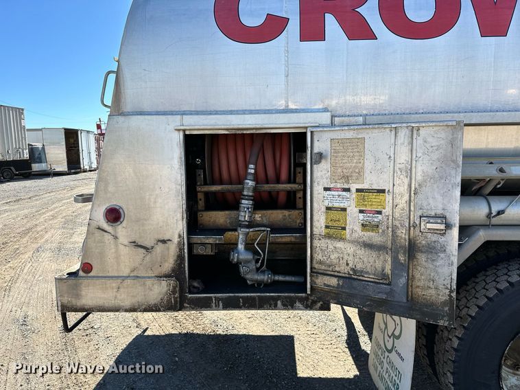 image for item OM9766 2004 Freightliner  FL70 fuel truck