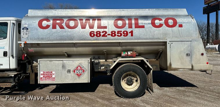 image for item OM9766 2004 Freightliner  FL70 fuel truck