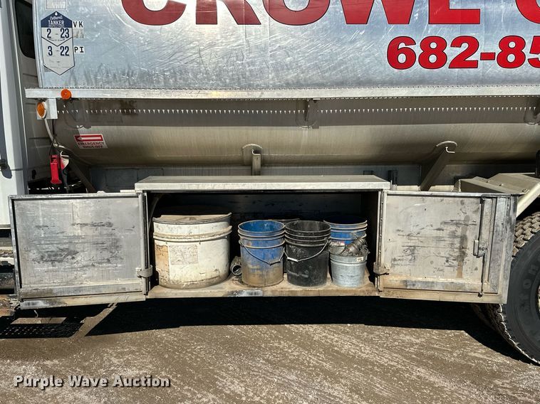 image for item OM9766 2004 Freightliner  FL70 fuel truck