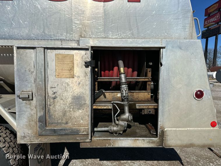 image for item OM9766 2004 Freightliner  FL70 fuel truck