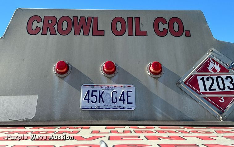 image for item OM9766 2004 Freightliner  FL70 fuel truck