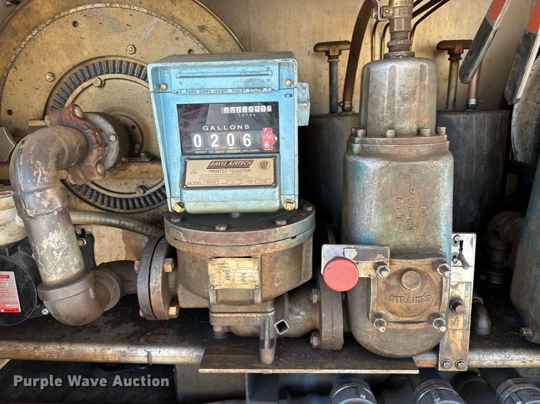 image for item OM9766 2004 Freightliner  FL70 fuel truck