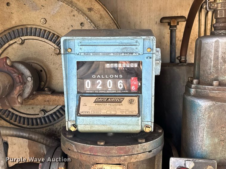 image for item OM9766 2004 Freightliner  FL70 fuel truck