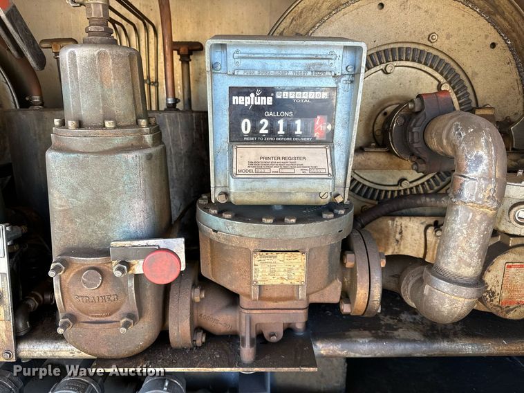 image for item OM9766 2004 Freightliner  FL70 fuel truck