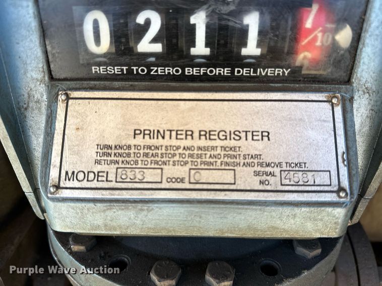 image for item OM9766 2004 Freightliner  FL70 fuel truck