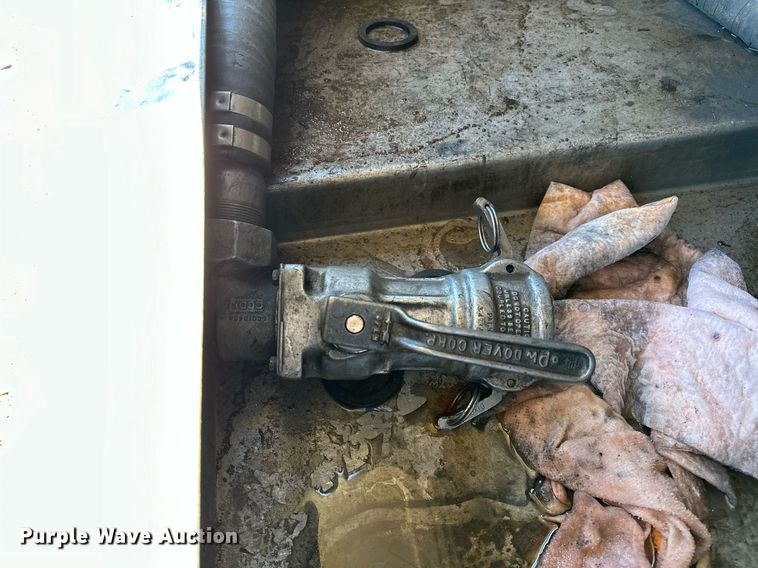 image for item OM9766 2004 Freightliner  FL70 fuel truck