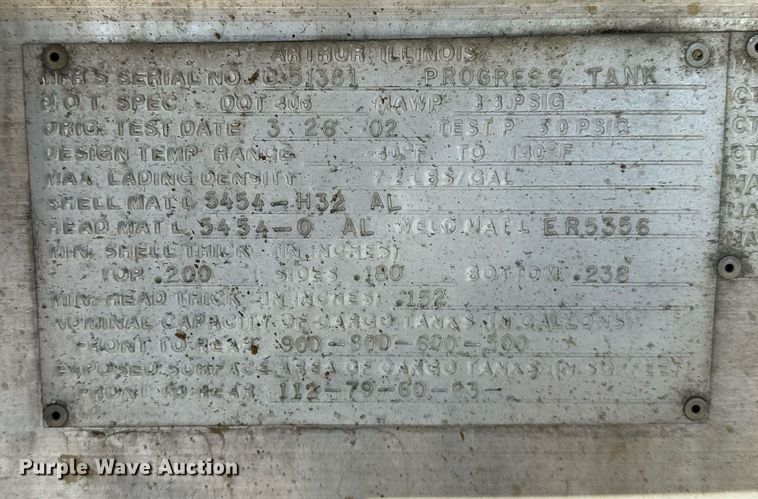 image for item OM9766 2004 Freightliner  FL70 fuel truck