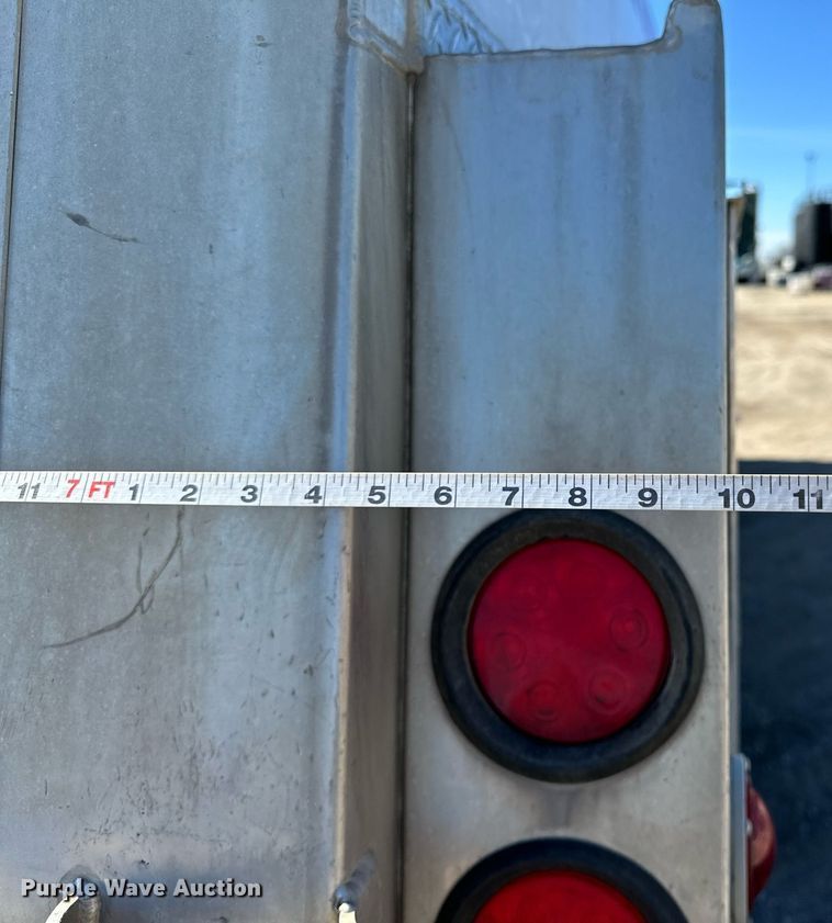 image for item OM9766 2004 Freightliner  FL70 fuel truck