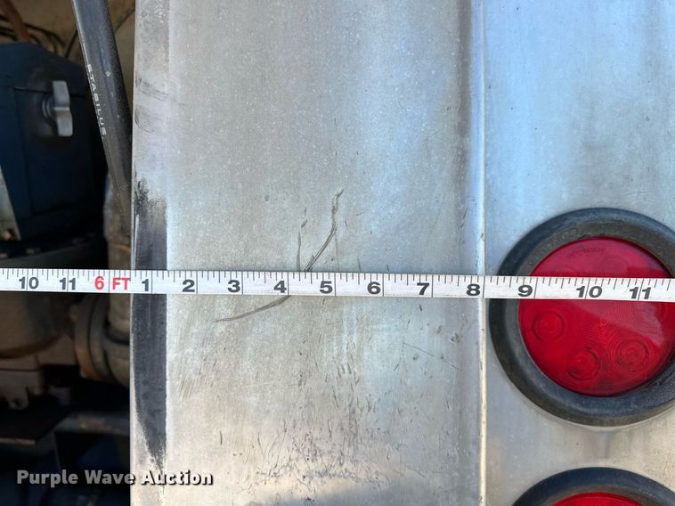 image for item OM9766 2004 Freightliner  FL70 fuel truck