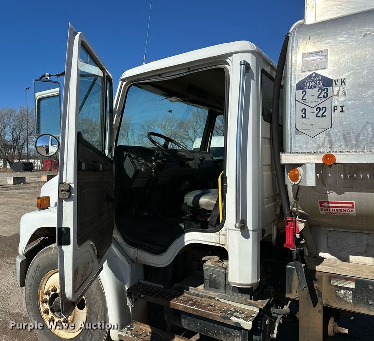 image for item OM9766 2004 Freightliner  FL70 fuel truck