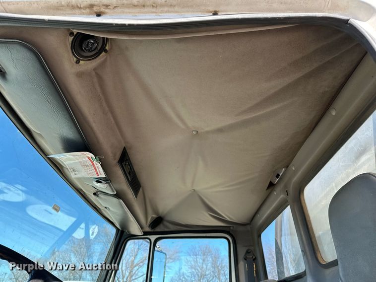 image for item OM9766 2004 Freightliner  FL70 fuel truck