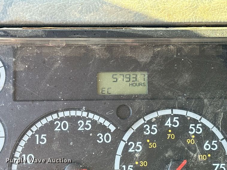 image for item OM9766 2004 Freightliner  FL70 fuel truck