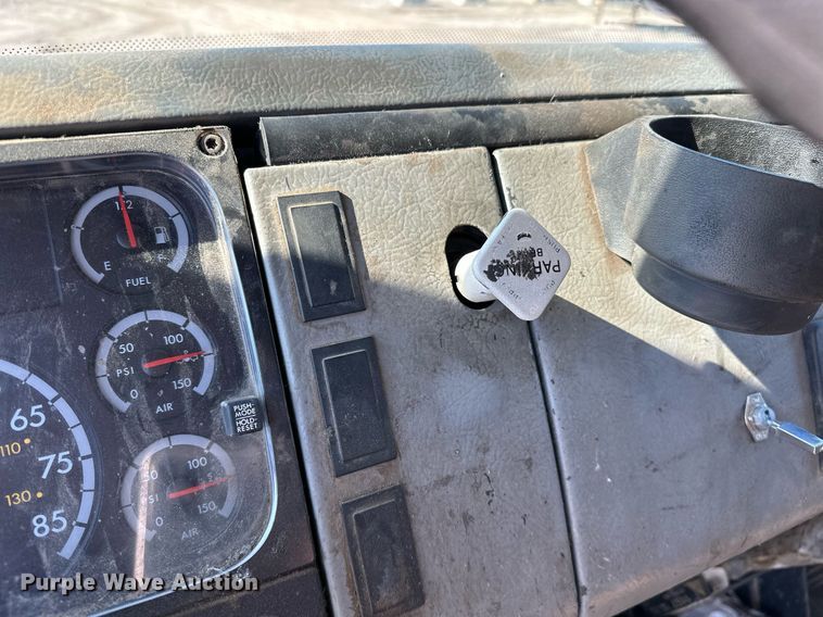 image for item OM9766 2004 Freightliner  FL70 fuel truck