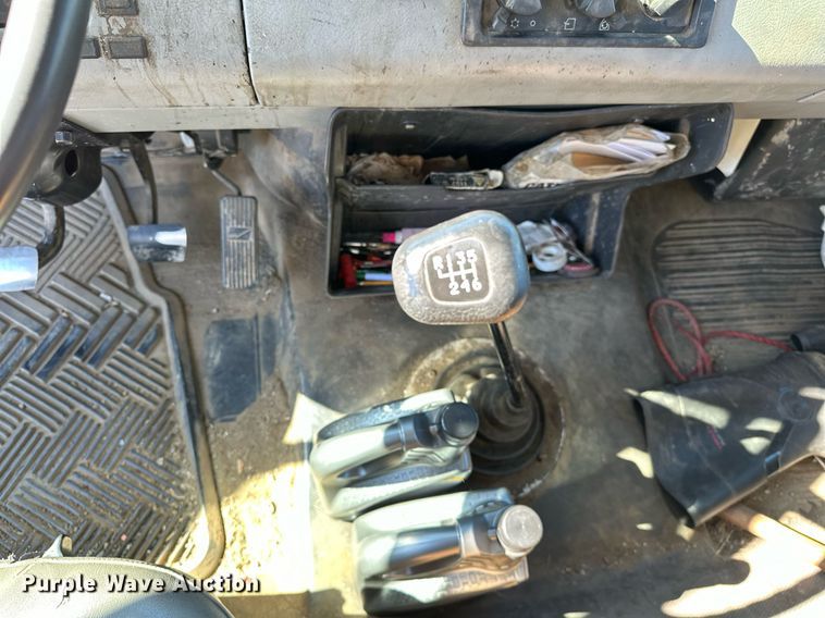 image for item OM9766 2004 Freightliner  FL70 fuel truck