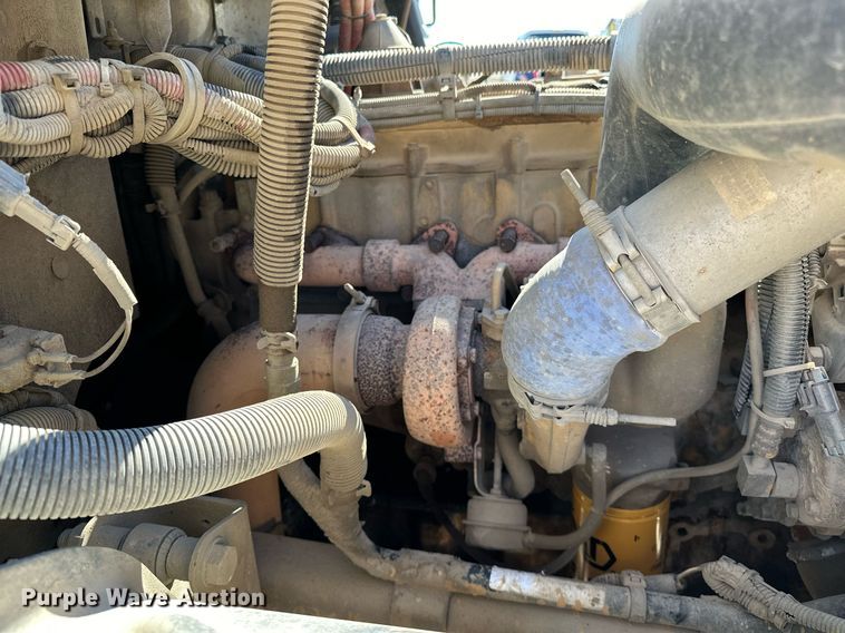 image for item OM9766 2004 Freightliner  FL70 fuel truck