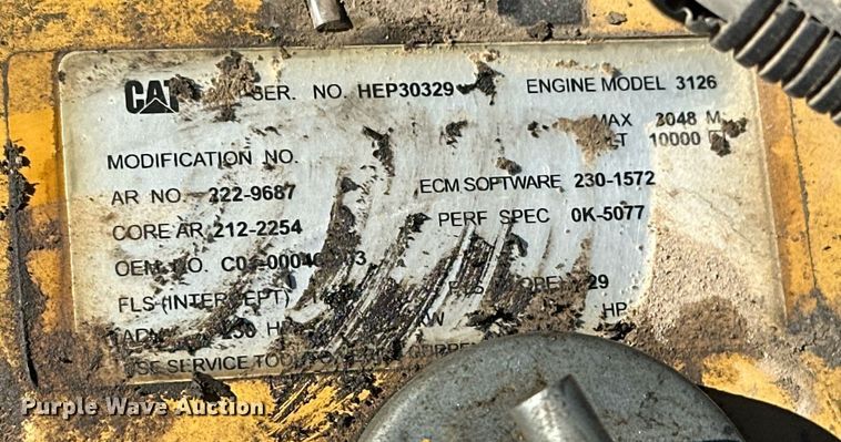 image for item OM9766 2004 Freightliner  FL70 fuel truck