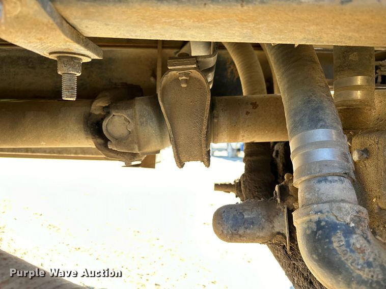 image for item OM9766 2004 Freightliner  FL70 fuel truck