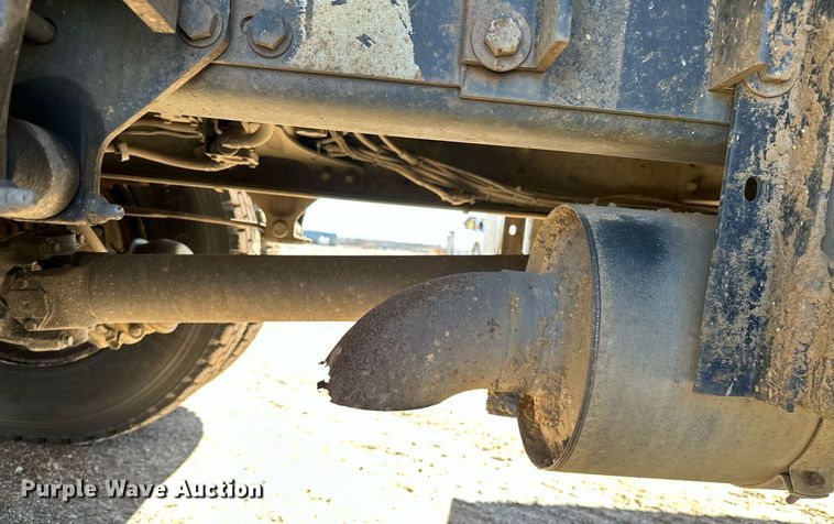 image for item OM9766 2004 Freightliner  FL70 fuel truck