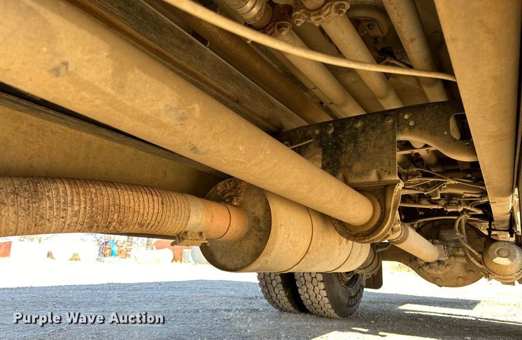 image for item OM9766 2004 Freightliner  FL70 fuel truck