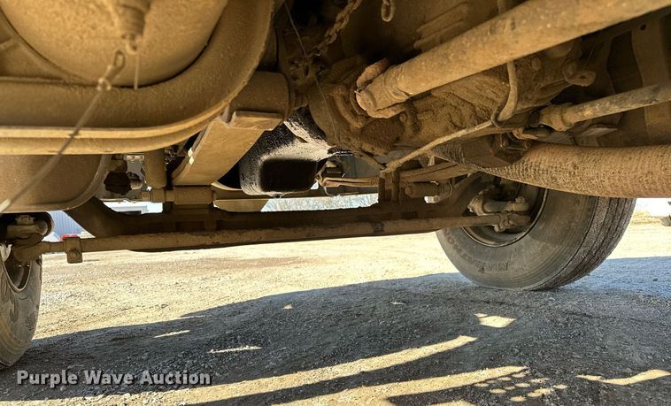 image for item OM9766 2004 Freightliner  FL70 fuel truck