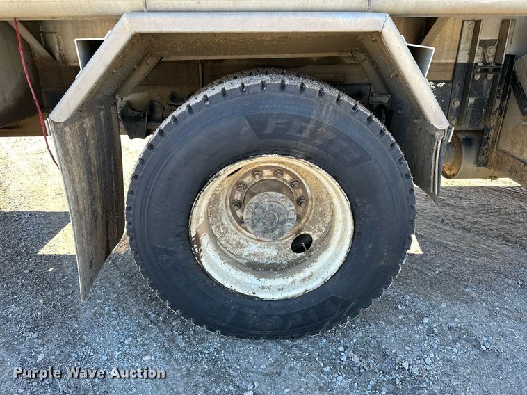 image for item OM9766 2004 Freightliner  FL70 fuel truck