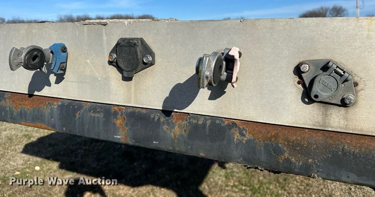 image for item OM9823 2000 Transcraft flatbed truck