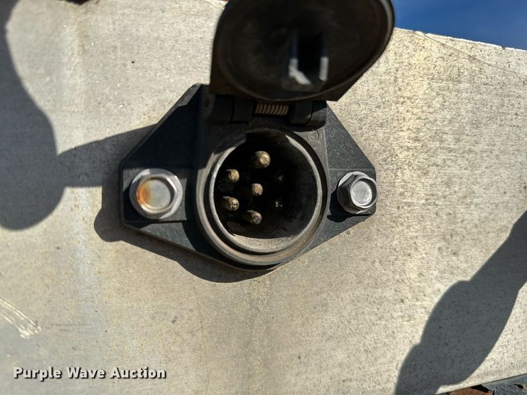 image for item OM9823 2000 Transcraft flatbed truck