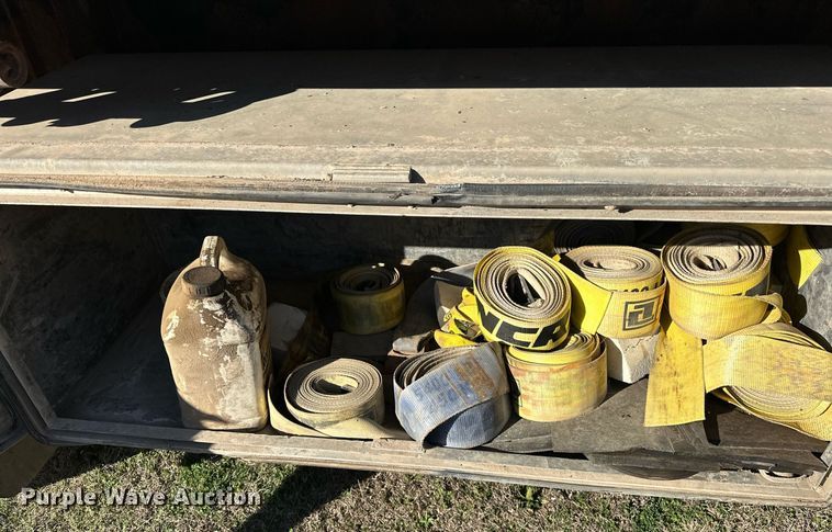 image for item OM9823 2000 Transcraft flatbed truck