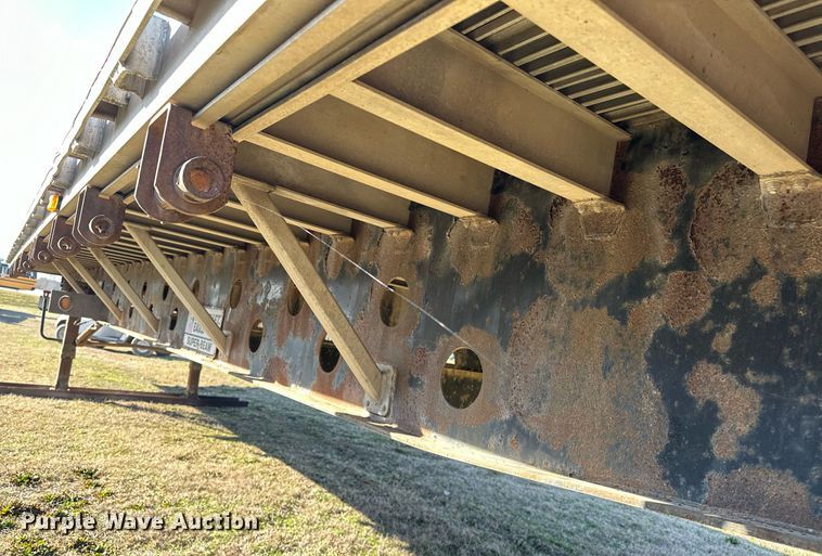 image for item OM9823 2000 Transcraft flatbed truck