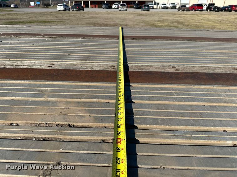 image for item OM9823 2000 Transcraft flatbed truck