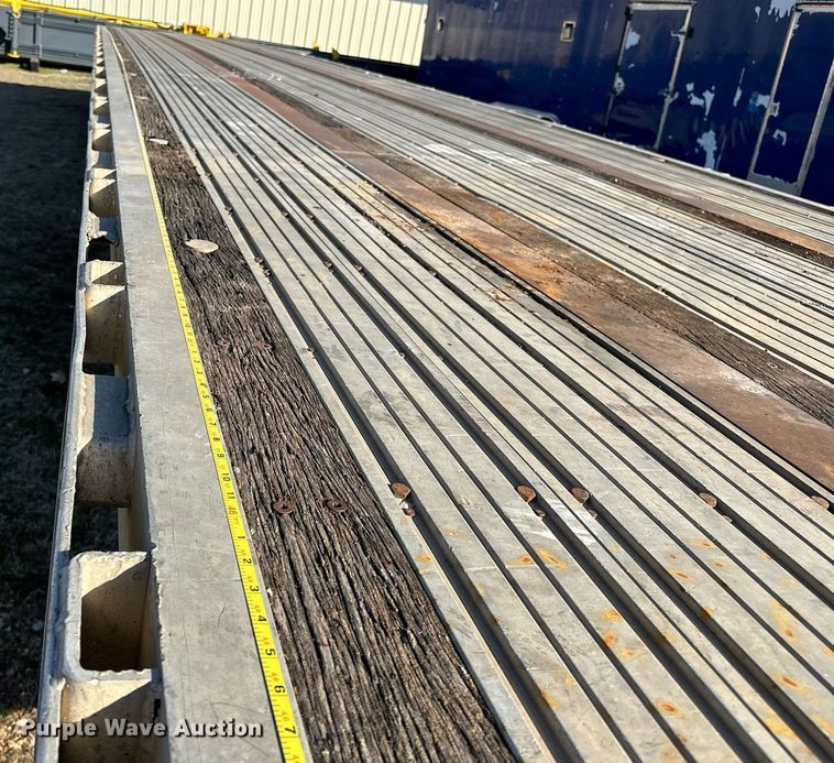 image for item OM9823 2000 Transcraft flatbed truck