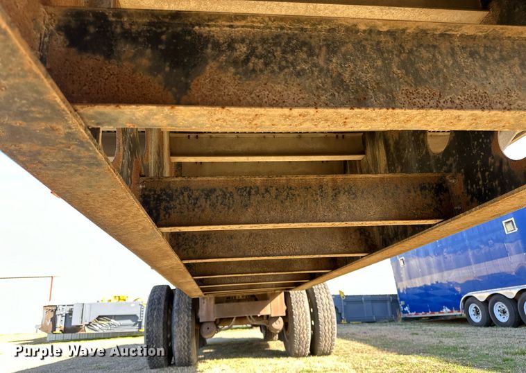 image for item OM9823 2000 Transcraft flatbed truck