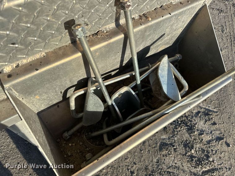 image for item OM9844 (2) headache racks