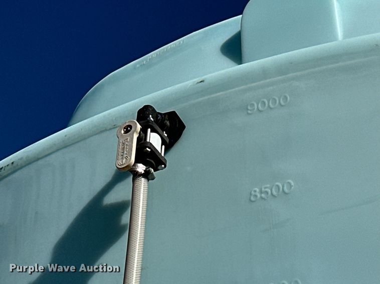 image for item DJ6233 Sprayer Specialties salt brine poly storage tank