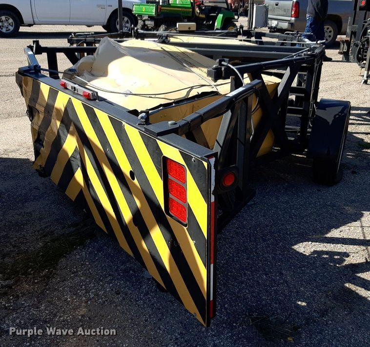 image for item DP2588 2004 Trinity TMA9000 crash attenuator