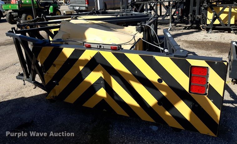 image for item DP2588 2004 Trinity TMA9000 crash attenuator