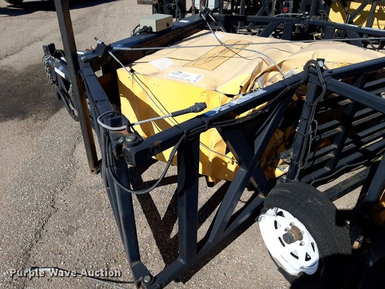 image for item DP2588 2004 Trinity TMA9000 crash attenuator