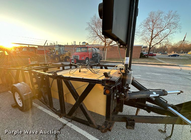 image for item DQ6209 2008 Energy Absorption Systems Safe-Stop TMA9000 crash attenuator