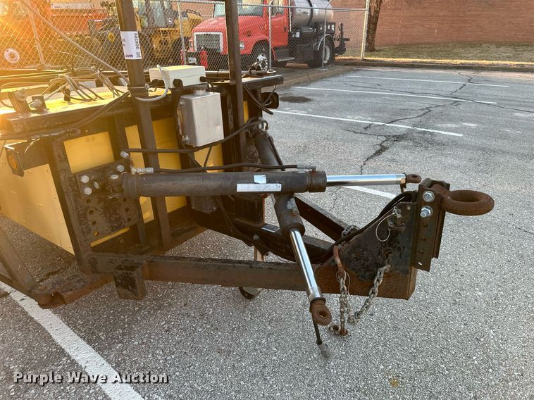 image for item DQ6209 2008 Energy Absorption Systems Safe-Stop TMA9000 crash attenuator