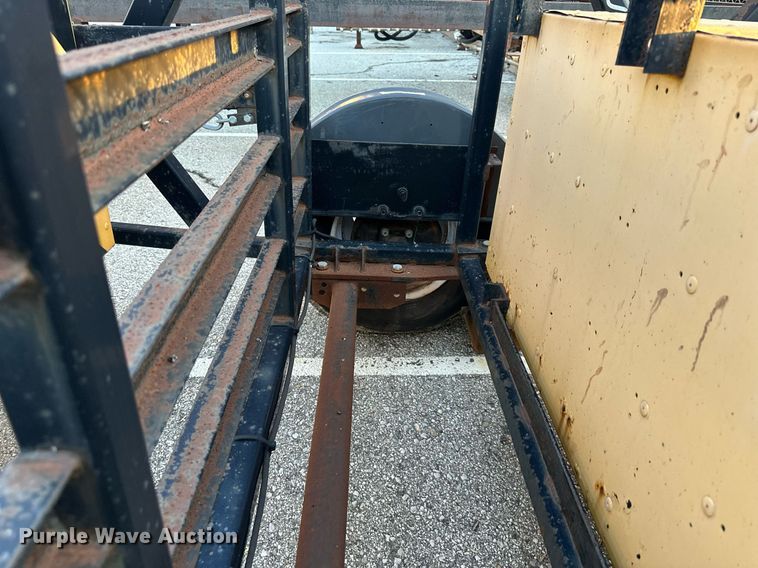 image for item DQ6209 2008 Energy Absorption Systems Safe-Stop TMA9000 crash attenuator