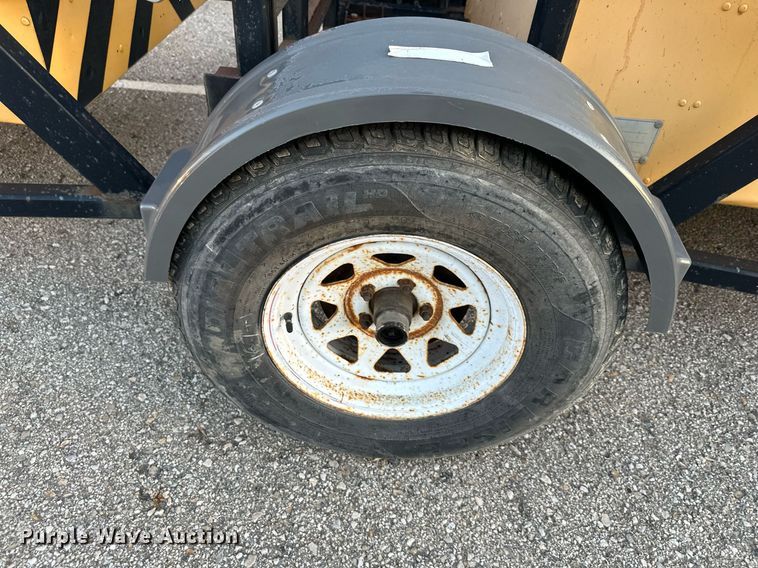 image for item DQ6209 2008 Energy Absorption Systems Safe-Stop TMA9000 crash attenuator