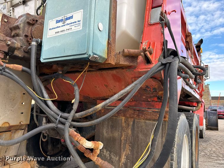 image for item DQ6213 2006 Sterling LT7500 dump truck