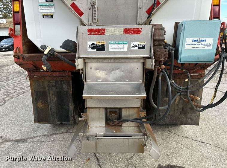 image for item DQ6213 2006 Sterling LT7500 dump truck