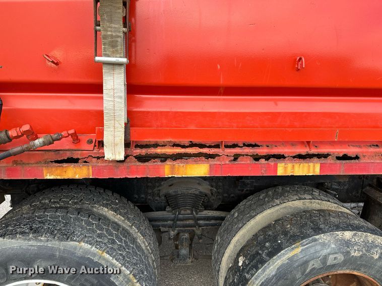 image for item DQ6213 2006 Sterling LT7500 dump truck