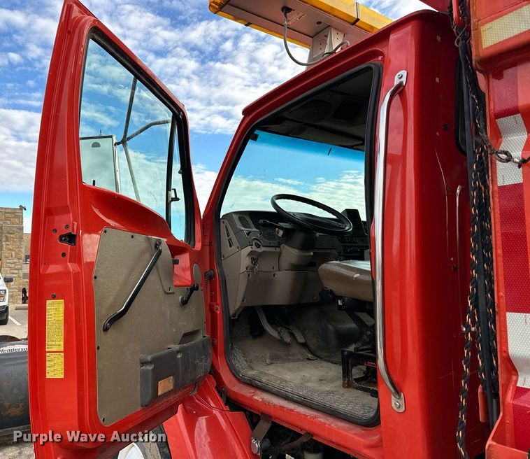 image for item DQ6213 2006 Sterling LT7500 dump truck