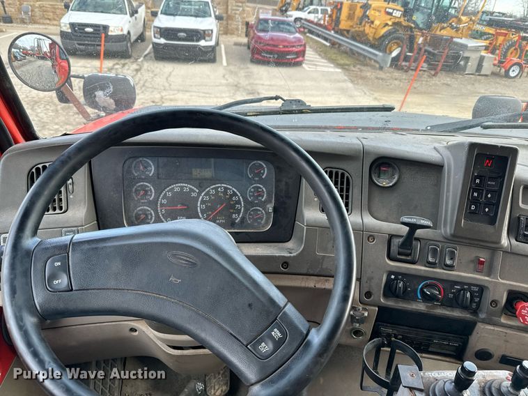 image for item DQ6213 2006 Sterling LT7500 dump truck