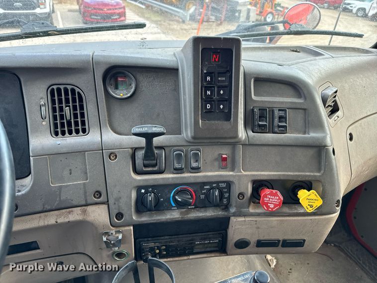 image for item DQ6213 2006 Sterling LT7500 dump truck