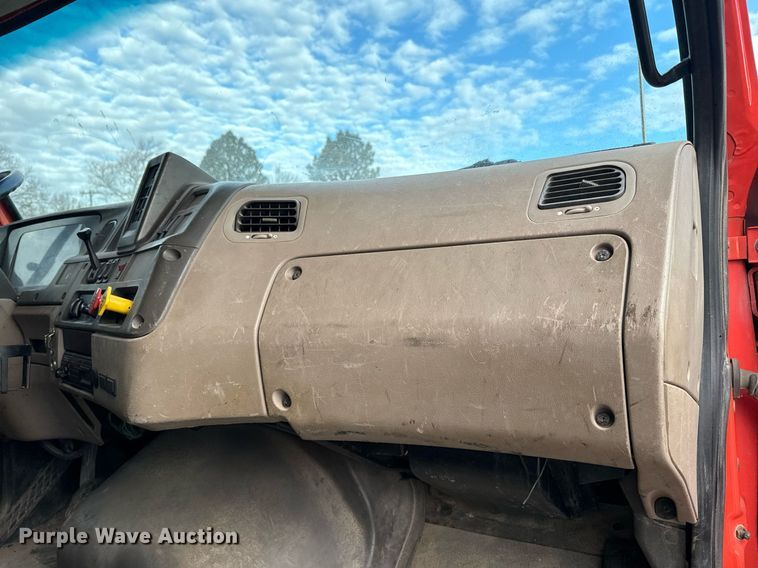 image for item DQ6213 2006 Sterling LT7500 dump truck